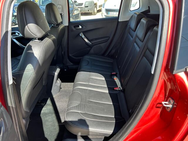 PEUGEOT 2008 ALLURE 1.2 E-THP AUTO SPANISH LHD IN SPAIN 95000 MILES SUPERB 2015